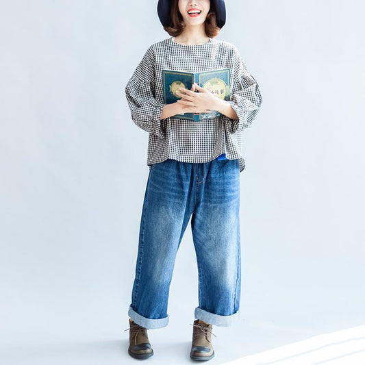 2024 Herbst dünne Baumwolloberteile lose Zurück-Taste schwarz weiß kariertes T-Shirt