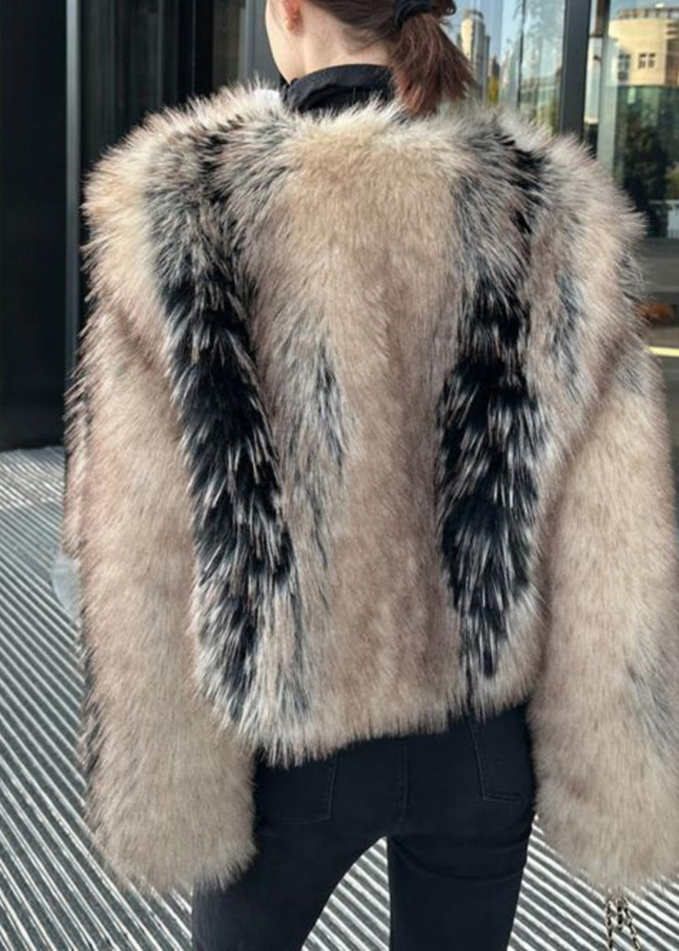 2025 New V Neck Thick Leather And Fur Coats Winter