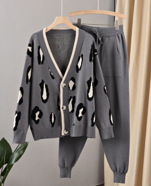 Lazy-chic Knit Cardigan and Cuffed Pants Two-Piece Set