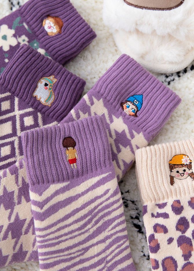 Wadenlange Socken aus Baumwolle mit Kunststickereien