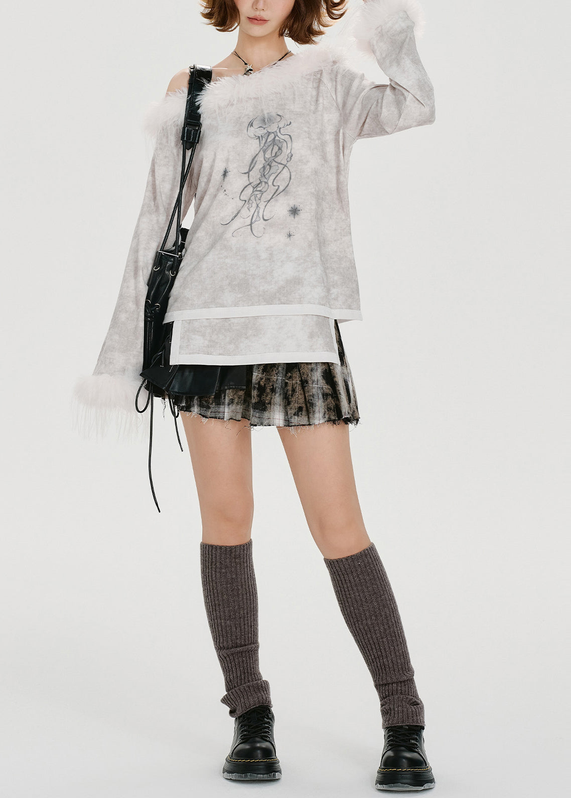 Tops de un hombro con piel sintética y patchwork asimétrico teñido anudado blanco de primavera