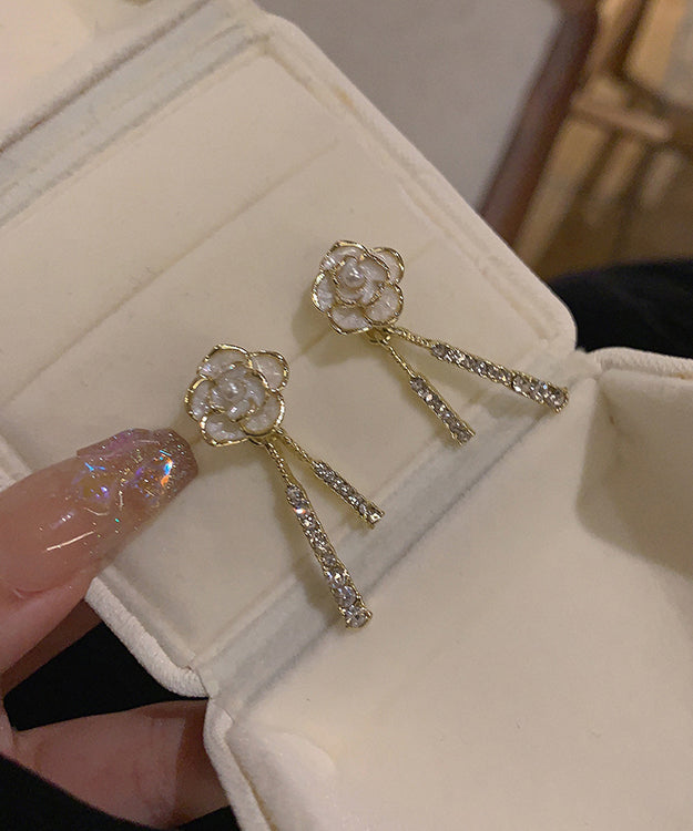 Hermosos aretes colgantes con borlas florales de perlas y circonitas de aleación de oro