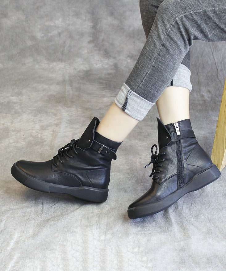 Schwarze Stiefel aus Rindsleder, Boutique-Nieten, Schnürstiefel von Shelsea