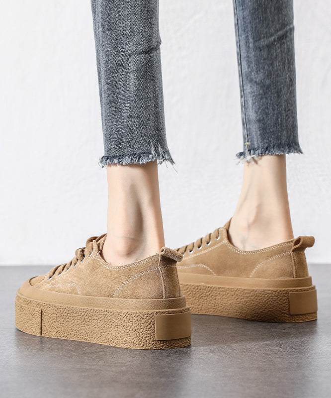 Schwarze Plateau-Wildleder-Freizeitschuhe mit Schnürung