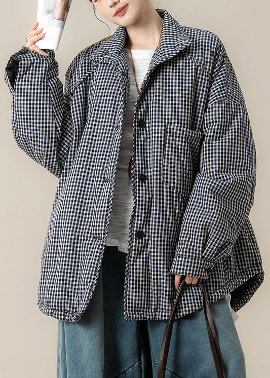 Parkas cálidas con botones y bolsillos negros con manga farol