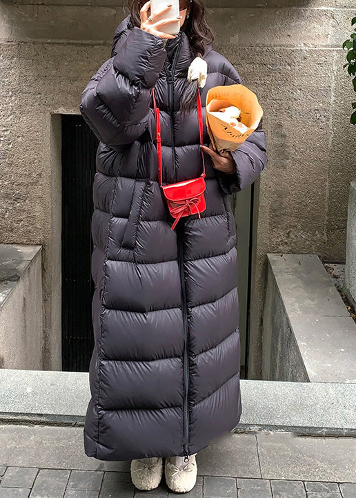 Abrigo acolchado extragrande de plumón de pato con capucha y cordón ajustable y cremallera negra