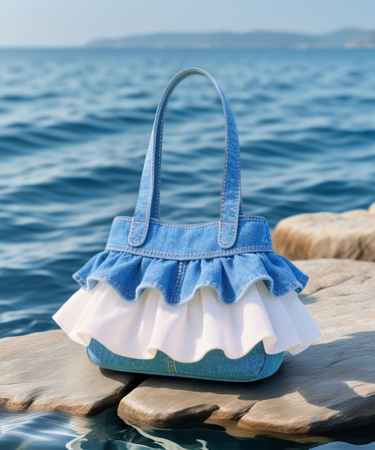 Bolsos de mano para mujer de tela vaquera con encaje y patchwork con volantes en azul bohemio