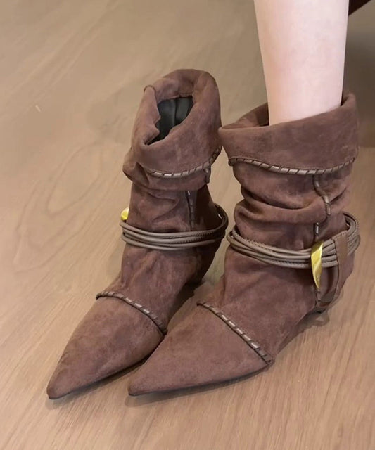 Boho-Stiefeletten mit klobigem Design, aprikosenfarbenem Wildleder, spitz zulaufend und mit Faltenwurf