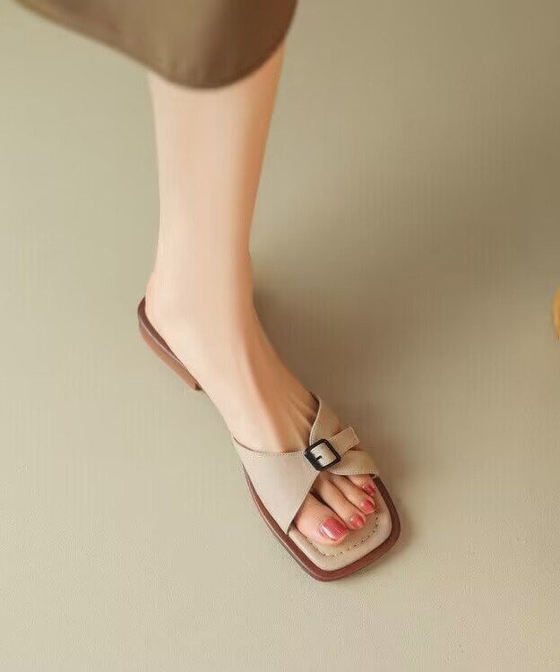 Braune offene Zehensandalen mit Absatz