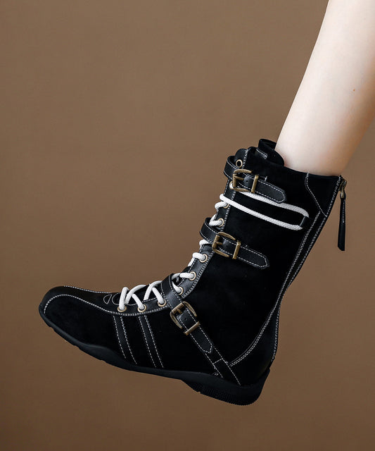 Botas elegantes de ante marrón con cuña, cordones y cremallera.