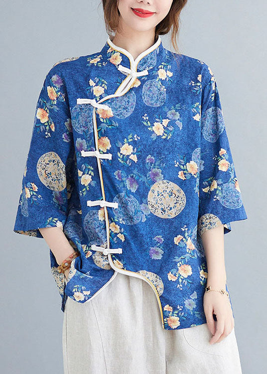 Lässige blaue Stehkragenknopfdruck asymmetrisches Design Herbstblusen Halbarm