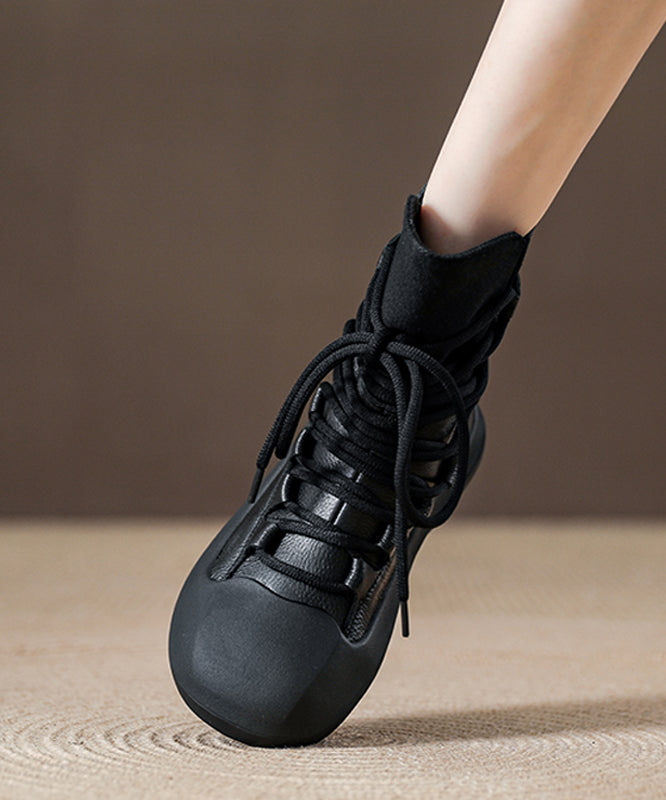 Lässige Schnürstiefel aus schwarzem Rindsleder mit Plateau-Einsätzen