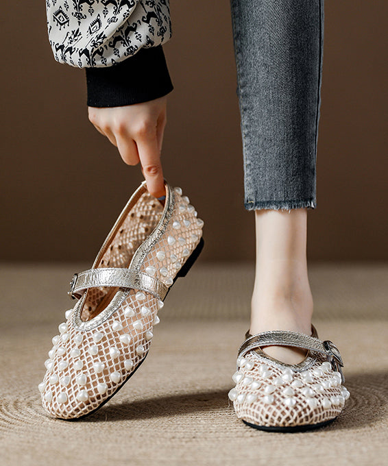 Zapatos planos con cuentas de uñas de malla transpirable color champán que unen cuero de vaca