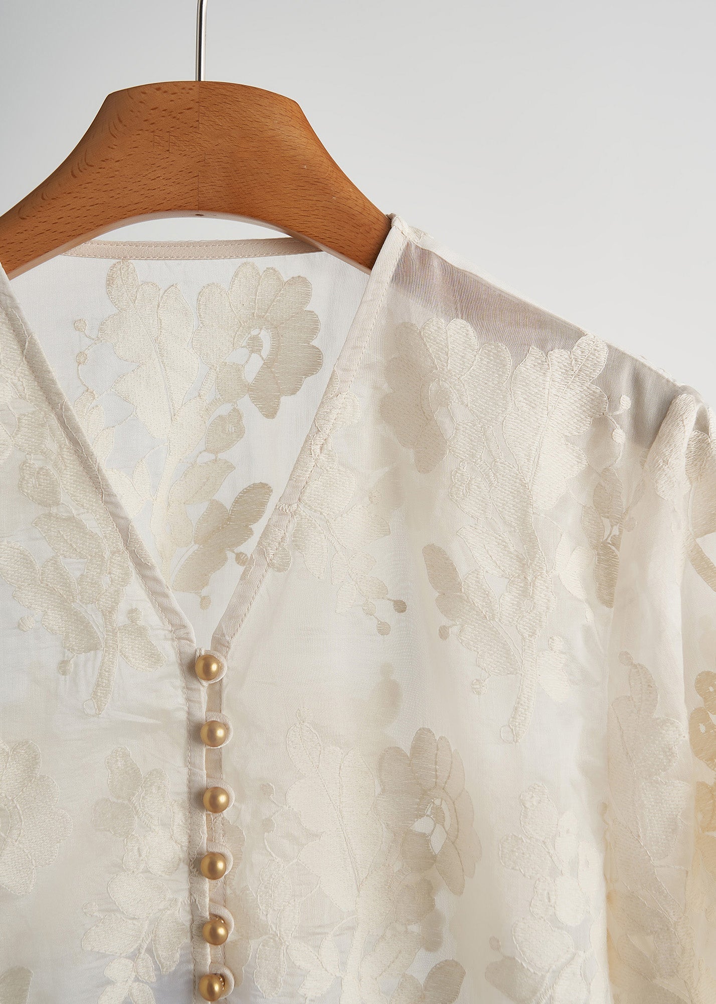 Tops elegantes de encaje con cuentas y uñas de jacquard blanco para primavera