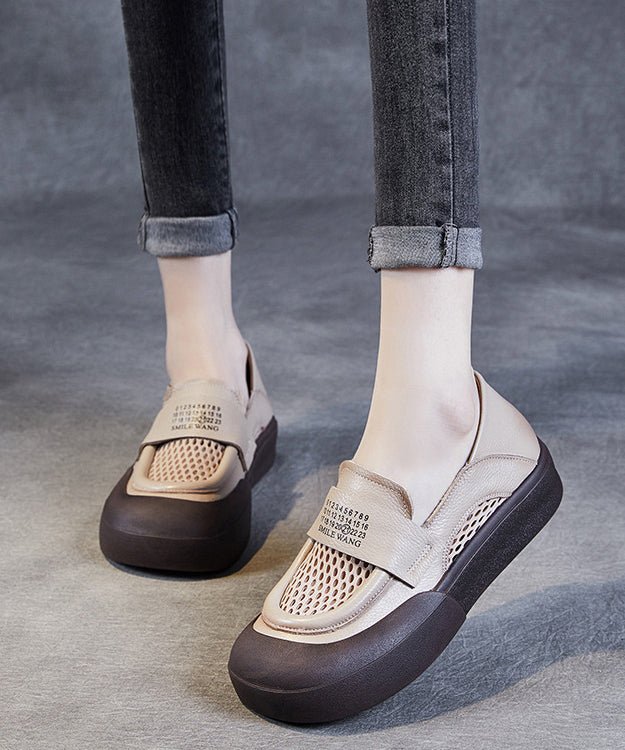 Edle beige Loafer-Schuhe aus atmungsaktivem Rindsleder mit Mesh-Spleißen und Plateau-Schnallenriemen