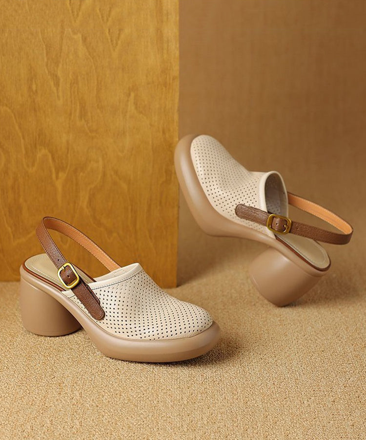 Edle beige Sandalen aus Kunstleder mit Aussparungen und dicker Sohle