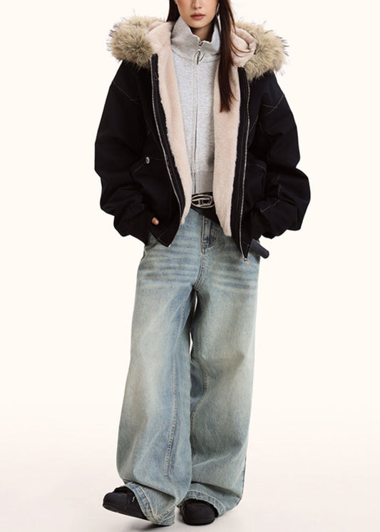 Chaqueta polar cálida con capucha y patchwork negra elegante para invierno