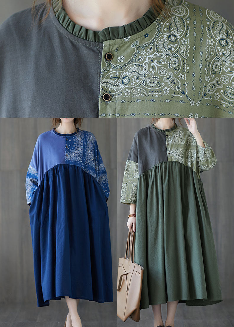 Edles blaues langes Baumwollkleid mit Rüschendruck für den Frühling