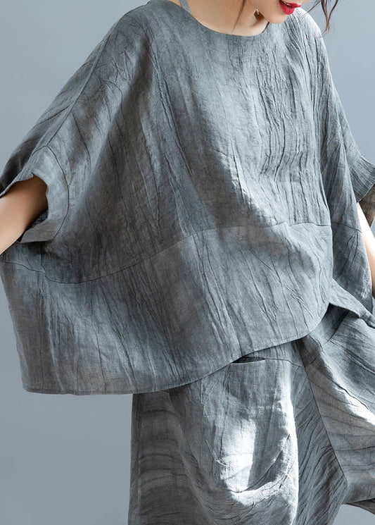 Edler grauer asymmetrischer zweiteiliger Leinenanzug mit kurzen Ärmeln