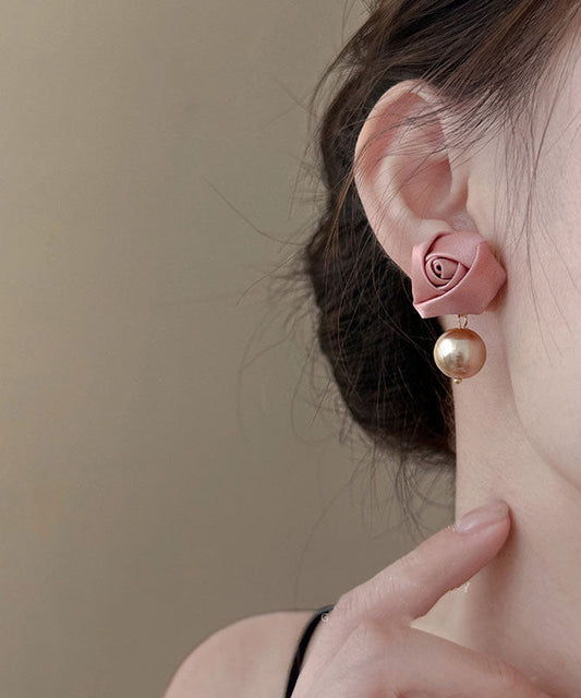 Pendientes colgantes de tela con perla rosa y cobre dorado