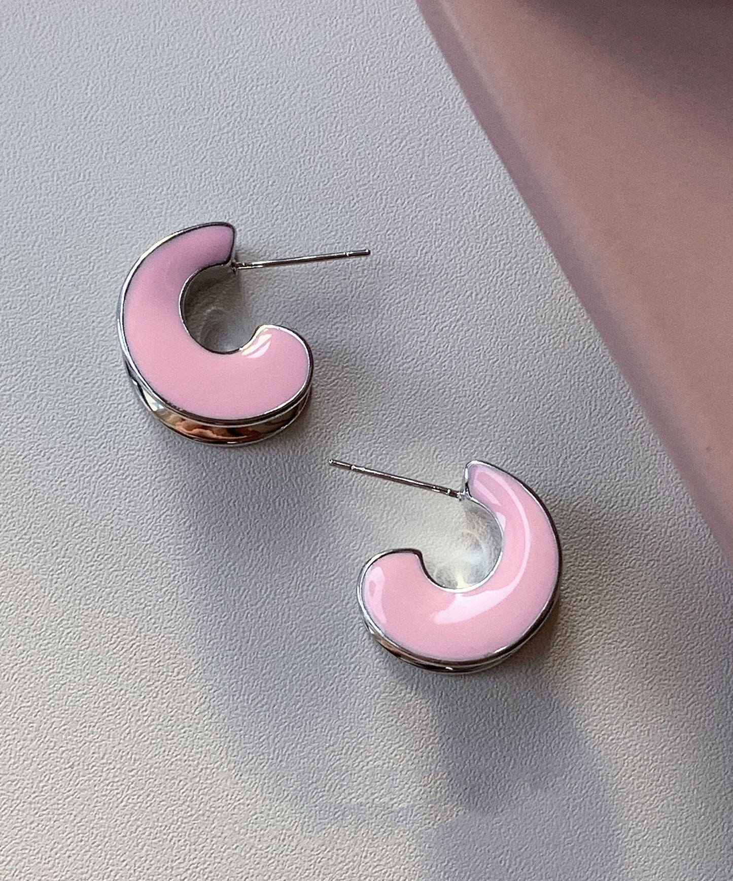 Cute Pink Sterling Silver C-Shaped Drip Glaze Hoop Earrings