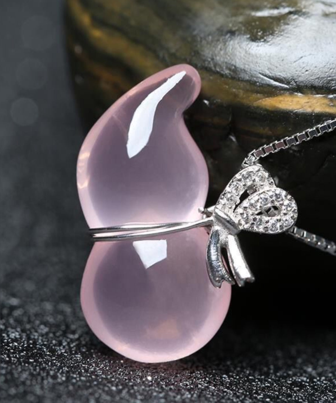 Bonita pulsera con dije de calabaza de cristal en plata de ley rosa