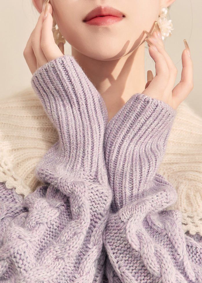 Niedliche lila Strickjacke mit Peter-Pan-Kragen und Knöpfen für den Herbst