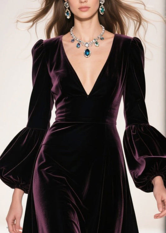 Vestido largo de terciopelo de seda con patchwork morado opaco, escote en V profundo y mangas farol