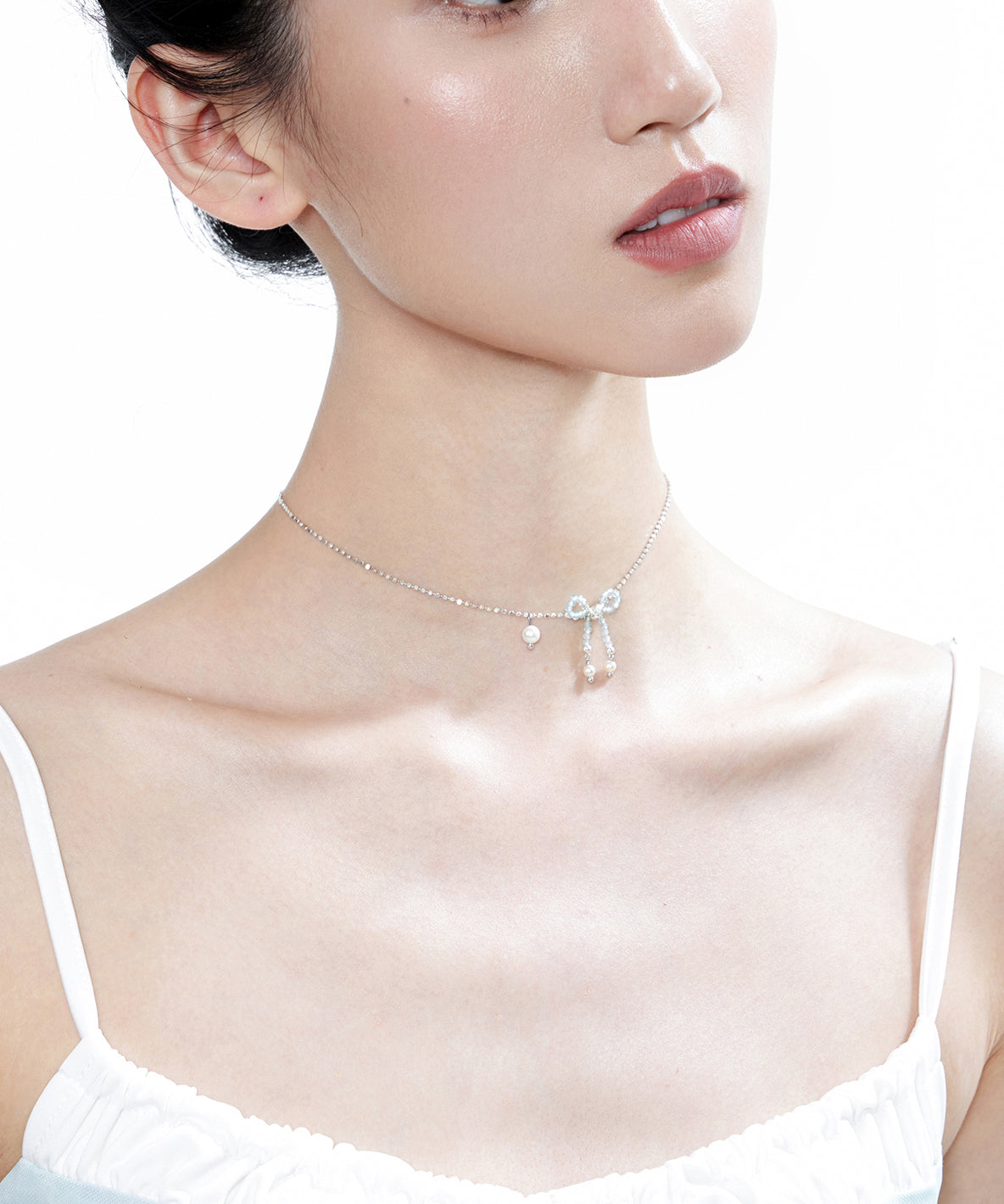 Elegant Blue Crystal Bow Pearl Silver Choker