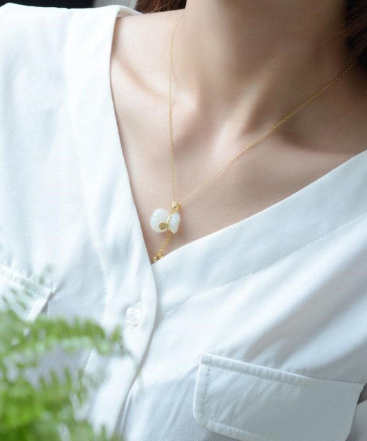 Elegante collar con colgante de bolsa de la suerte con borla Fu Zi de jade con incrustaciones de aleación de oro
