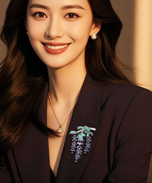 Elegante Broschen mit lila Kupfer-Zirkonia-Quaste und Glyzinienmotiv