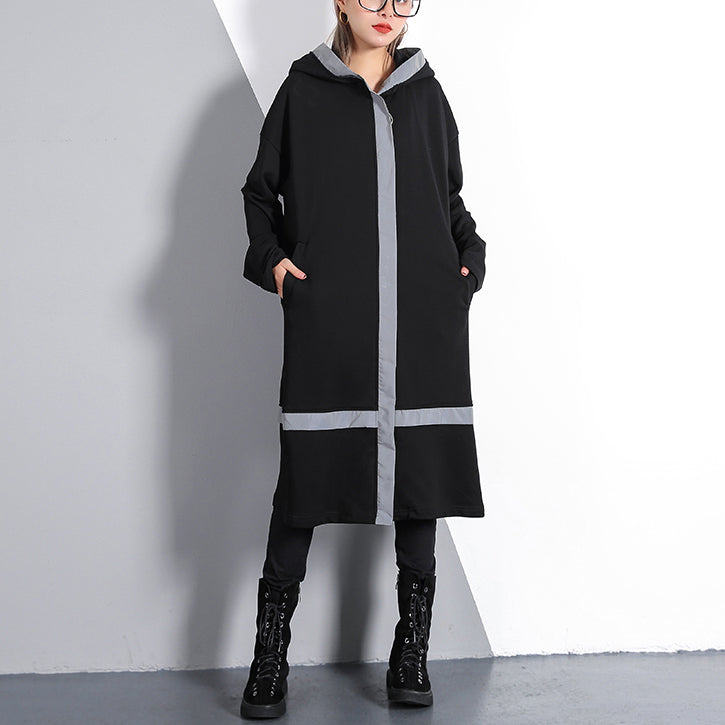 Elegantes schwarzes Plus Size Reisekleid mit Taschen und feiner Kapuze aus Baumwollmischung