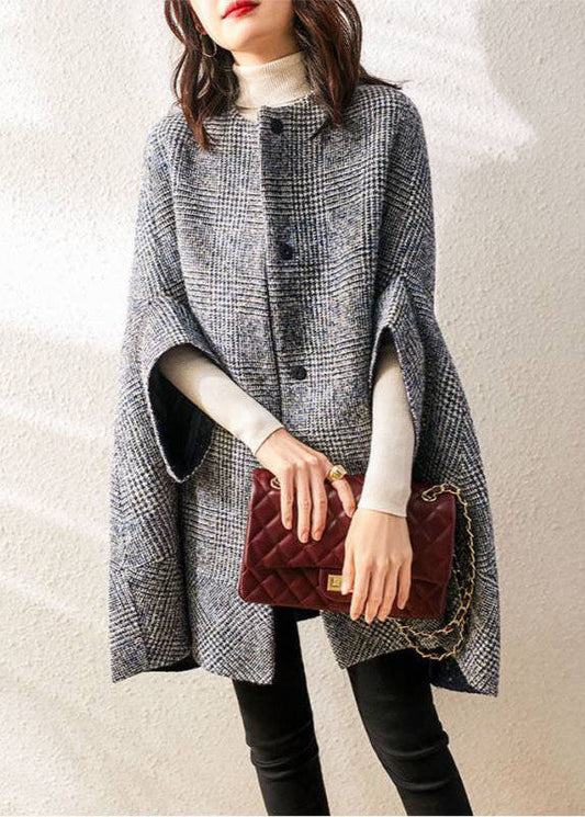 Feiner grauer karierter O-Ausschnitt-Parka mit Knopfleiste und Dreiviertelärmeln aus Wolle