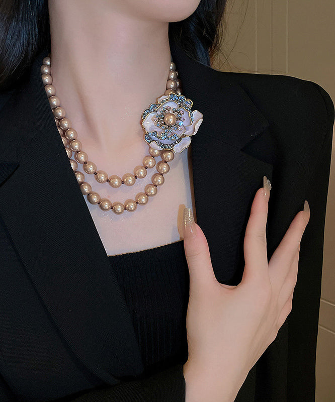 Feine Halskette mit floralem Anhänger aus Sterlingsilber mit Perlen und Zirkonia