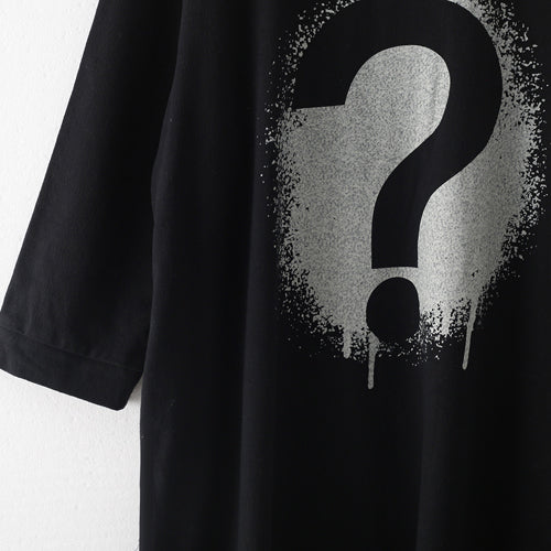 Feine schwarze Alphabet-Baumwollkaftane, trendiges, seitlich offenes Kleid in Übergröße, neue kurze Kaftane