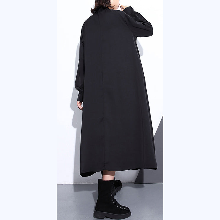 Feines schwarzes langes Kleid aus Seiden-Baumwollmischung, übergroßer Stehkragen, Reisekleid, Vintage-Taschen, Cinched-Kleider
