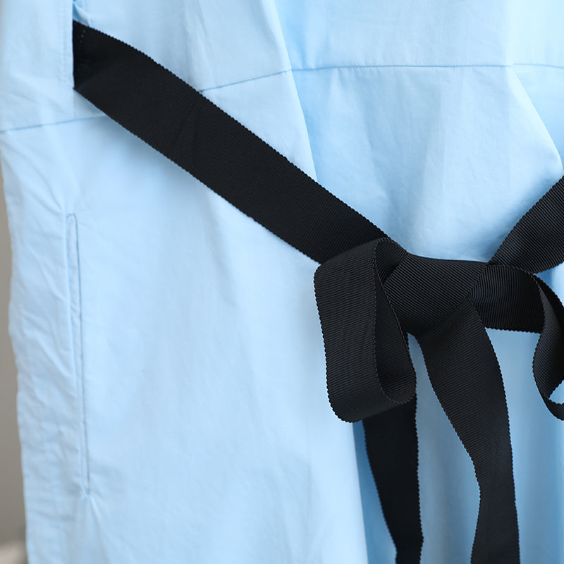 Feines blaues Leinenkleid Übergrößenkleidung Leinenkleidungskleid Boutique seitlich offene Taillenbinde Leinen-Baumwollkleid