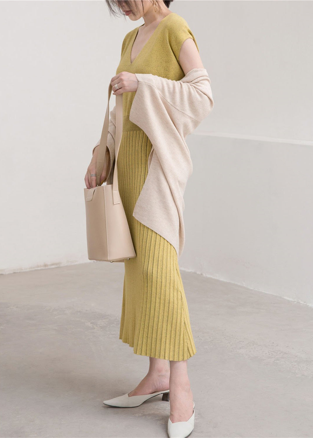Feine nudefarbene Pullover lässige Strickblusen mit Dreiviertelärmeln 2018 Cardigan-Bluse