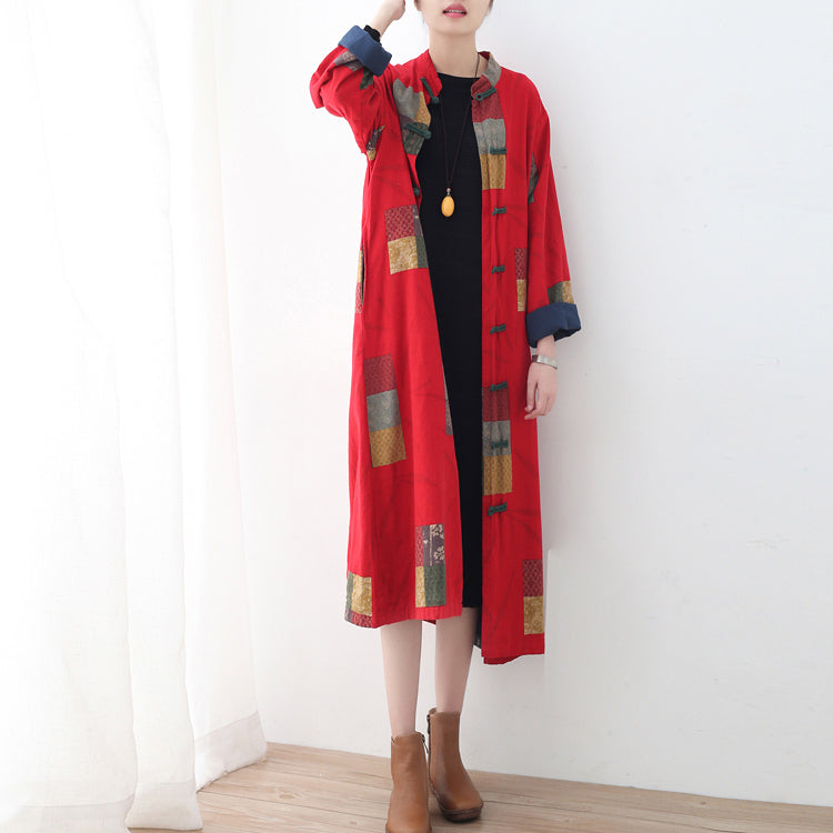 Feiner roter Leinenmantel übergroßer Patchwork-lange Baumwoll-Strickjacke Feine chinesische Knopf-Reisekleidung
