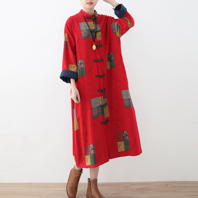 Feiner roter Leinenmantel übergroßer Patchwork-lange Baumwoll-Strickjacke Feine chinesische Knopf-Reisekleidung