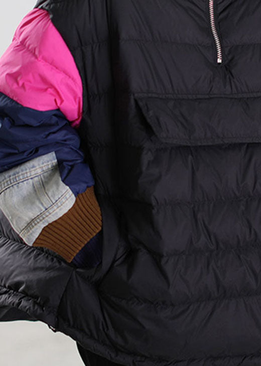 Taillierter schwarzer Winter-Daunenmantel mit Kapuze und Patchwork-Entendaunen