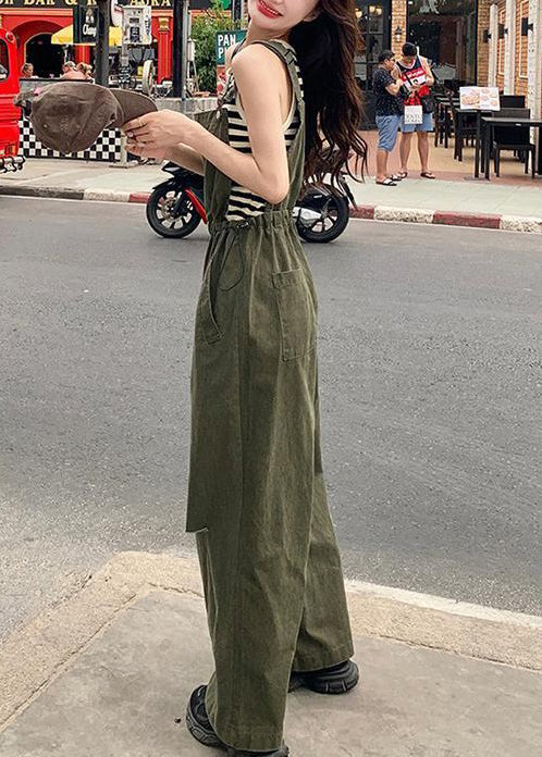 Ärmelloser Jumpsuit aus Baumwolle in französischem Armeegrün mit Kordelzugtaschen