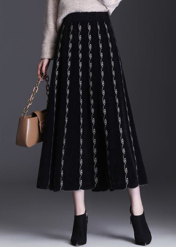 Französischer schwarzer bestickter Nerzhaar-Strickrock für den Winter