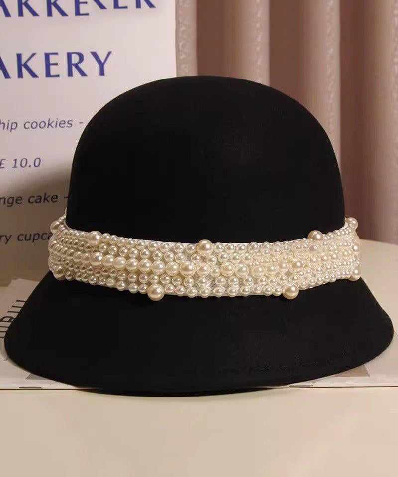 Französischer schwarzer Woll-Bucket-Hut mit Nagelperlen