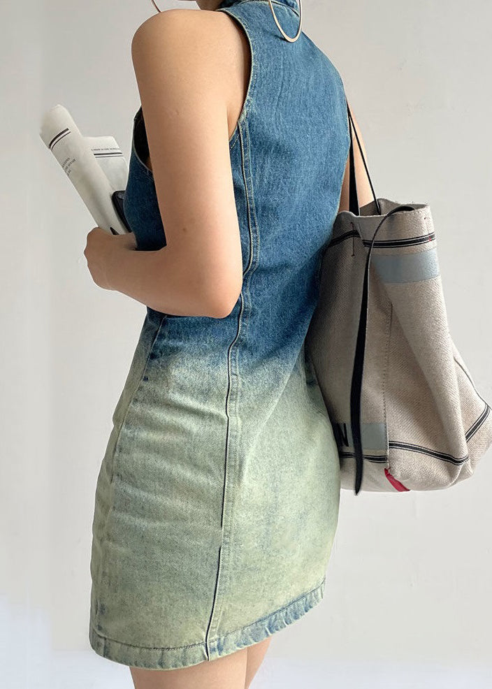 Ärmelloses Denim-Kleid mit Farbverlauf und Knöpfen in französischer Farbe mit Reißverschluss