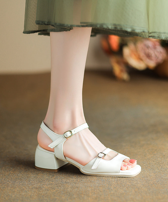 Grüne Sandalen aus Kunstleder mit klobigem Absatz und Peep Toe