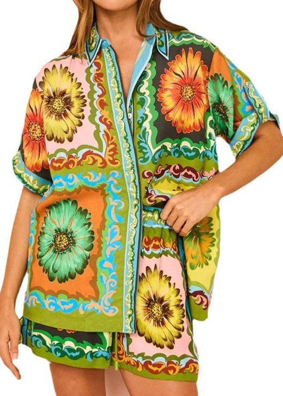 Green Shorts Printed With Chrysanthemum And Two Pieces Set Short Sleeve