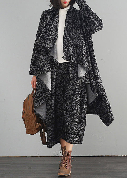 Grauer V-Ausschnitt, asymmetrischer Trenchcoat und Crop-Hose, zweiteiliges Set für den Herbst