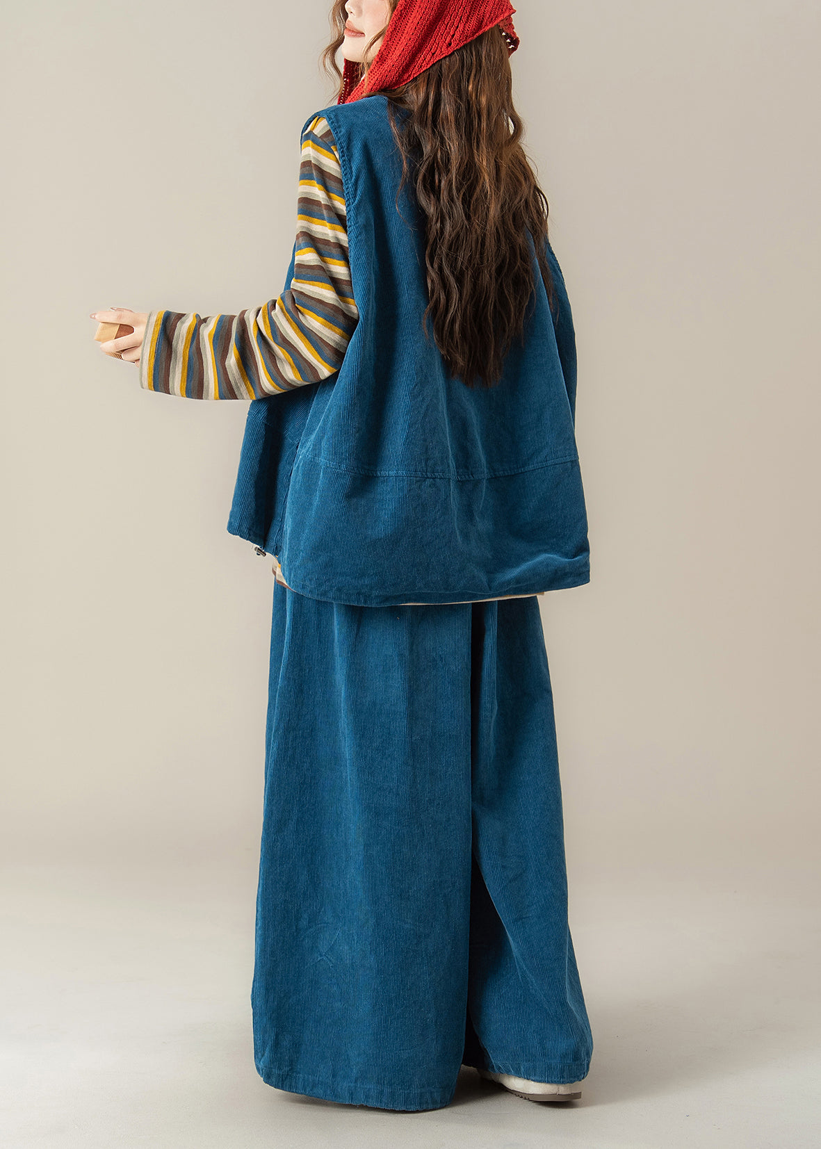 Handgefertigtes blaues Cord-Set mit Rundhalsausschnitt, bestehend aus Weste, T-Shirt und Hose, 3-teilig, für Damen, Frühling