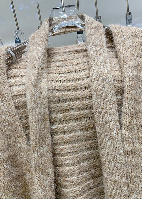 Handgefertigte, kaffeefarbene Strickjacke mit V-Ausschnitt, Patchwork-Design und Bindegürtel aus Baumwolle für den Winter